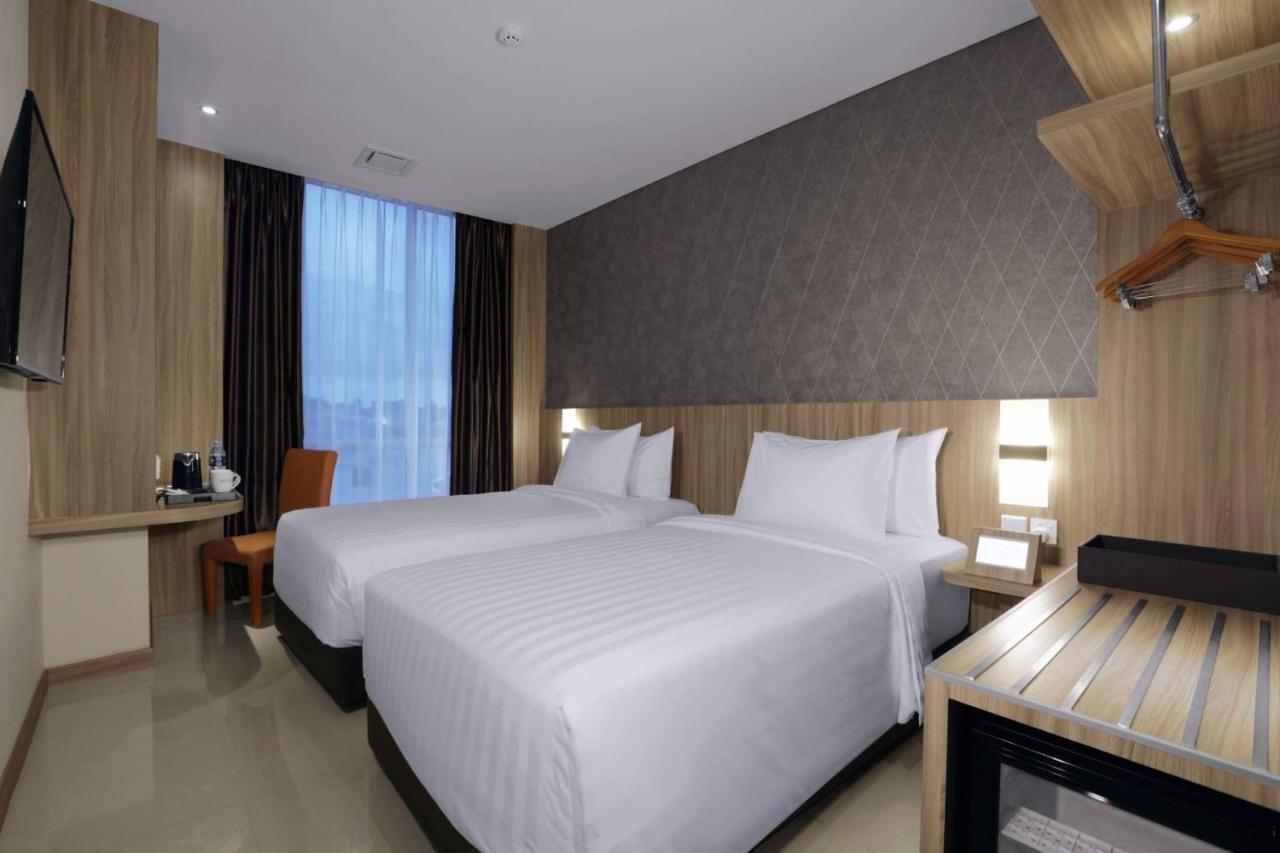 Aston Nagoya City Hotel Exterior photo