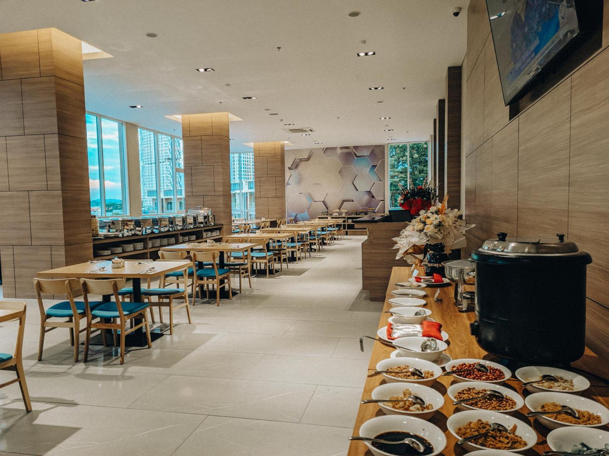 Aston Nagoya City Hotel Exterior photo